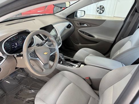 Used 2023 Chevrolet Malibu LS image 10