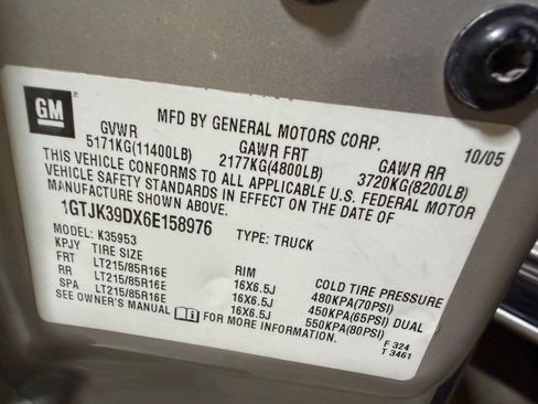 Used 2006 GMC Sierra 3500 SLE w/ Heavy-Duty Power Package image 34