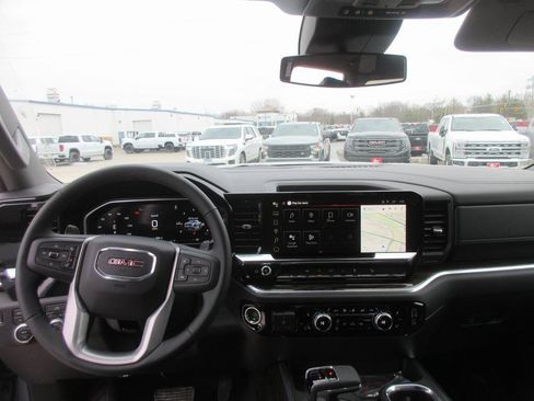 New 2026 GMC Sierra 1500 Elevation AWD/4WD image 17
