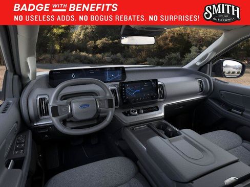 New 2026 Ford Expedition Active RWD image 10