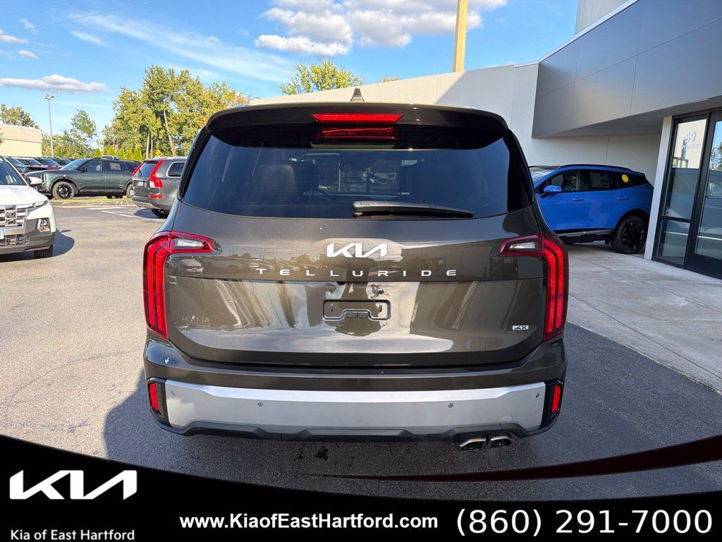 Certified 2024 Kia Telluride S w/ S Sunroof Package AWD/4WD image 9
