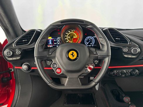 Used 2019 Ferrari 488 Pista Coupe RWD image 10