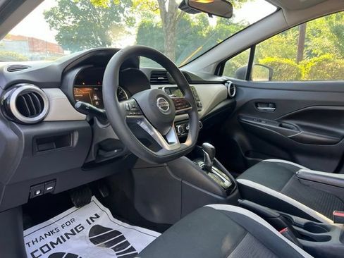 Used 2020 Nissan Versa SV FWD image 11