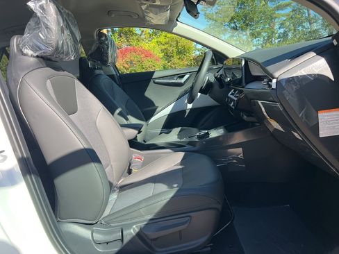 New 2025 Kia Niro Wind w/ Wind Preserve Package image 14