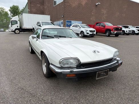 Used 1992 Jaguar XJS V12 Coupe RWD image 2