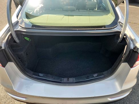 Used 2019 Ford Fusion SE FWD image 29