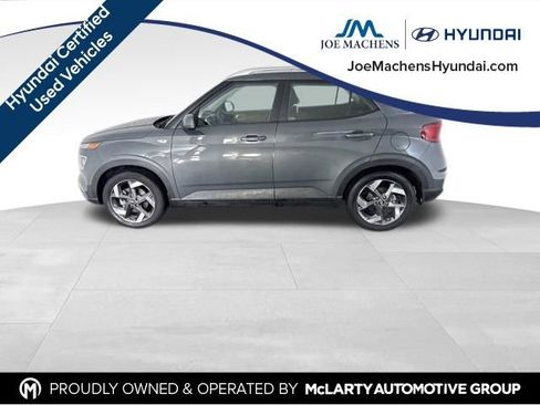 Used 2025 Hyundai Venue SEL FWD image 9