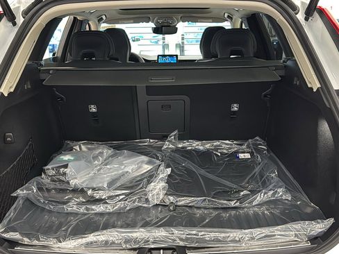 New 2026 Volvo XC60 B5 Ultra w/ Protection Package Premier AWD/4WD image 29