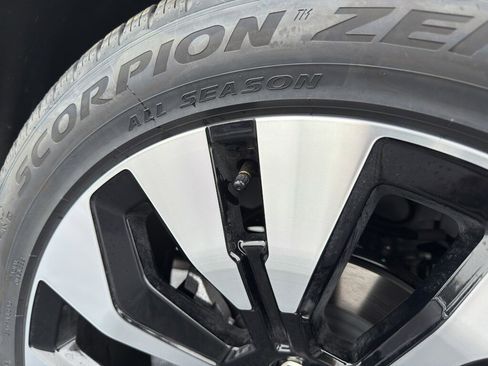 New 2026 Ford Explorer Platinum w/ LUX Leather Package image 11