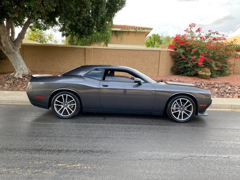 Used 2023 Dodge Challenger R/T image 4