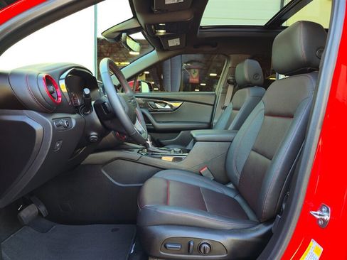 Used 2022 Chevrolet Blazer RS w/ Enhanced Convenience Package FWD image 12