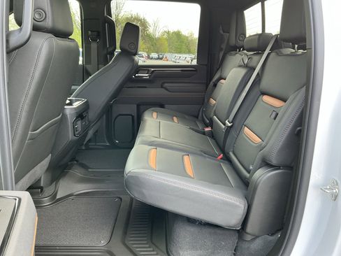 New 2026 GMC Sierra 2500 AT4 w/ AT4 Premium Plus Package AWD/4WD image 10