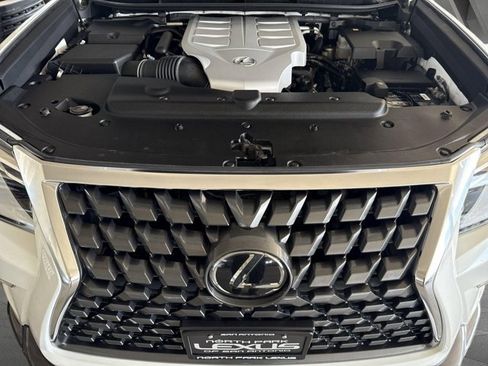 Certified 2022 Lexus GX 460 Luxury w/ Sport Design Package AWD/4WD image 24