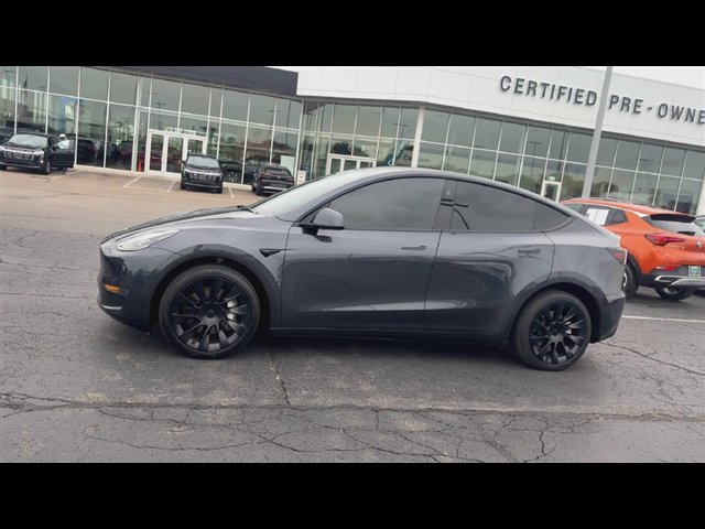 Used 2024 Tesla Model Y Long Range AWD/4WD image 5