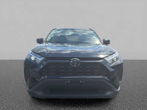 Used 2025 Toyota RAV4 XLE AWD/4WD image 2