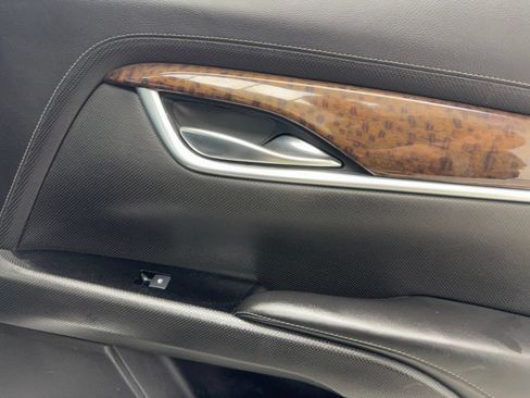 Used 2013 Cadillac XTS Premium FWD image 44