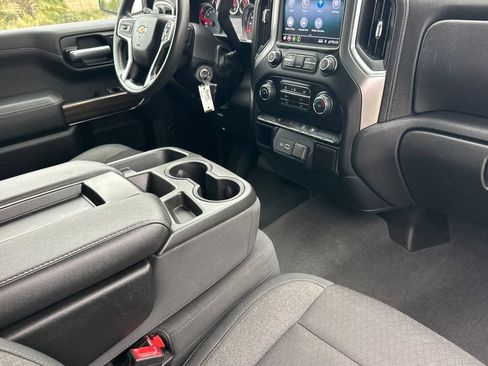 Used 2020 Chevrolet Silverado 1500 LT RWD image 16