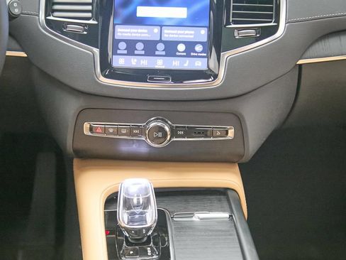 Certified 2023 Volvo XC90 T8 Ultimate w/ Lounge Package AWD/4WD image 30