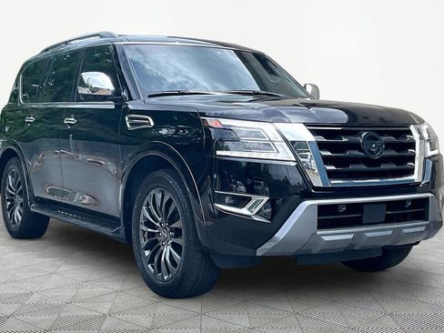 Used 2024 Nissan Armada Platinum w/ Captain's Chairs Package RWD image 3