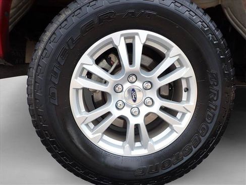 Used 2015 Ford F150 Lariat w/ FX4 Off-Road Package AWD/4WD image 7