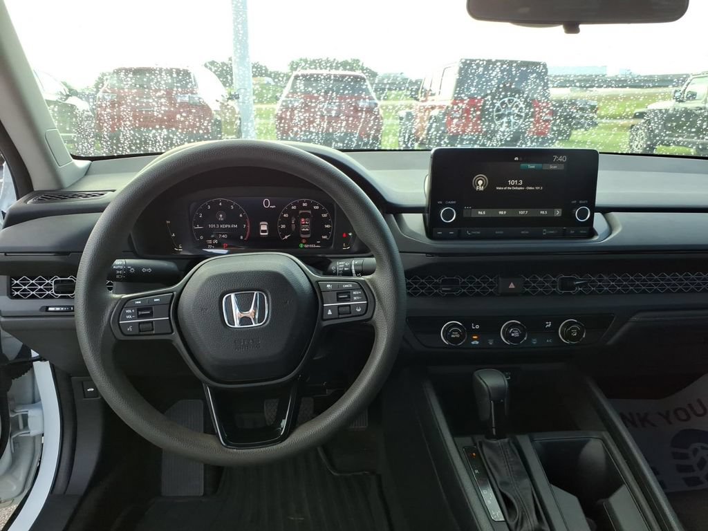 Used 2023 Honda Accord LX image 8