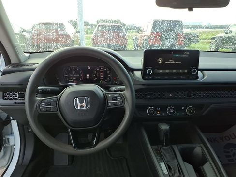 Used 2023 Honda Accord LX image 8