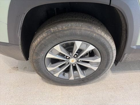 New 2026 Chevrolet Equinox LT w/ Convenience Package II FWD image 7