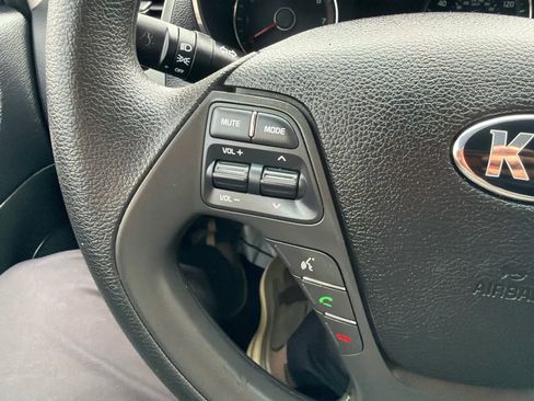 Used 2018 Kia Forte LX image 19