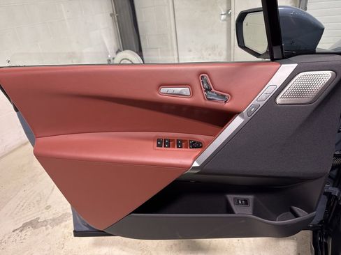 Used 2026 BMW iX xDrive60 w/ M Sport Package image 10