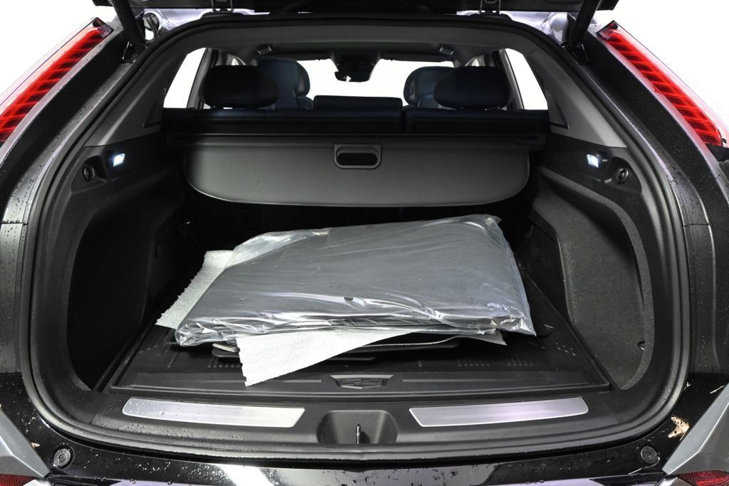 New 2026 Cadillac Optiq Luxury 2 w/ LPO, Floor Liner Package AWD/4WD image 19