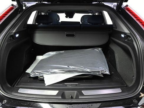 New 2026 Cadillac Optiq Luxury 2 w/ LPO, Floor Liner Package AWD/4WD image 19