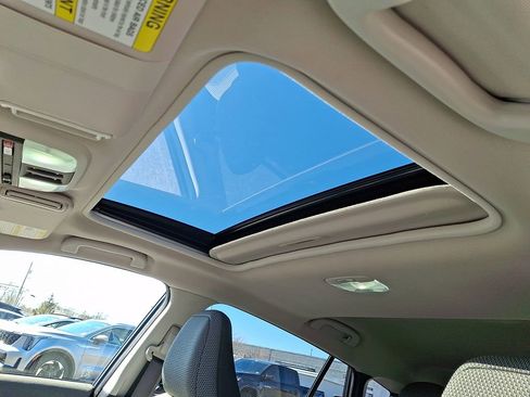 Certified 2024 Subaru Crosstrek 2.0i Premium image 16