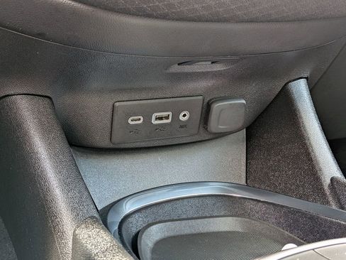 Used 2025 Chevrolet Malibu LT FWD image 32