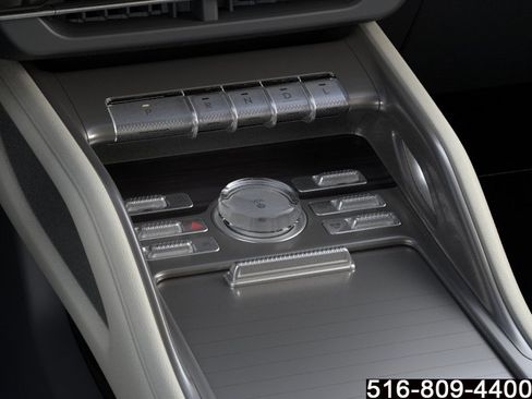 Used 2025 Lincoln Nautilus Reserve AWD/4WD image 16