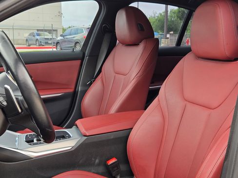 Used 2024 BMW 330i Sedan w/ M Sport Package RWD image 13
