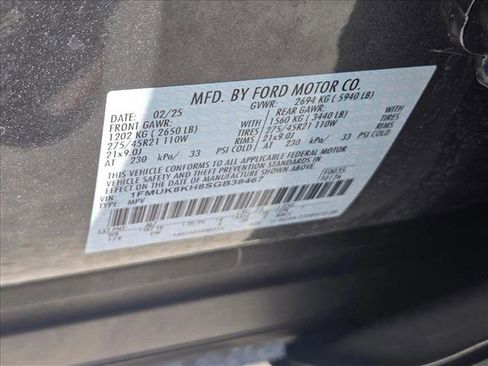 Used 2025 Ford Explorer ST-Line w/ ST-Line Street Pack image 23