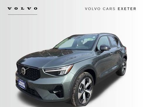 New 2026 Volvo XC40 B5 Plus w/ Climate Package image 3