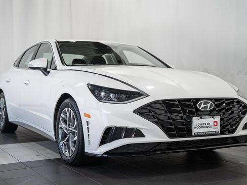 Used 2022 Hyundai Sonata SEL FWD image 1