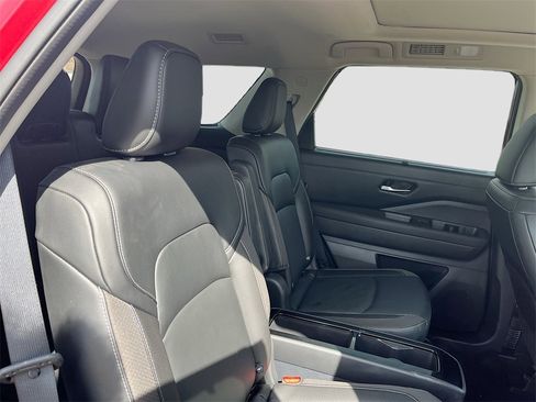 Used 2022 Nissan Pathfinder SL w/ SL Premium Package image 29