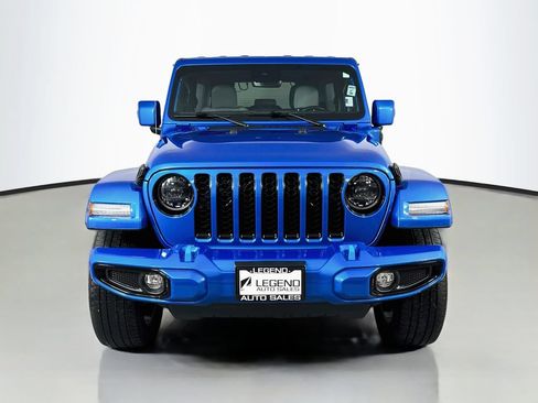 Used 2023 Jeep Wrangler Unlimited Sahara AWD/4WD image 2