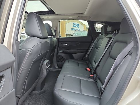 New 2026 Nissan Murano SL image 8