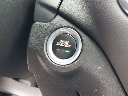 Certified 2019 Chevrolet Equinox LT w/ Sun & Navigation Package image 17