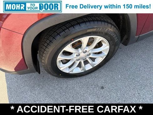 Used 2019 Jeep Cherokee Latitude w/ Popular Appearance Group FWD image 11