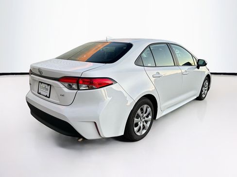 Used 2025 Toyota Corolla LE image 9