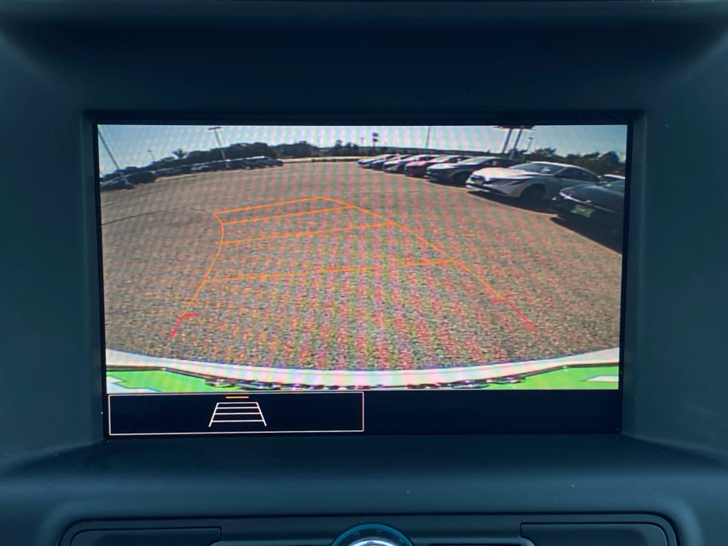 Used 2024 GMC Terrain SLE AWD/4WD image 19