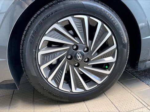 Used 2025 Hyundai Sonata SEL FWD image 31