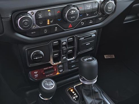 New 2026 Jeep Wrangler Unlimited Rubicon image 14