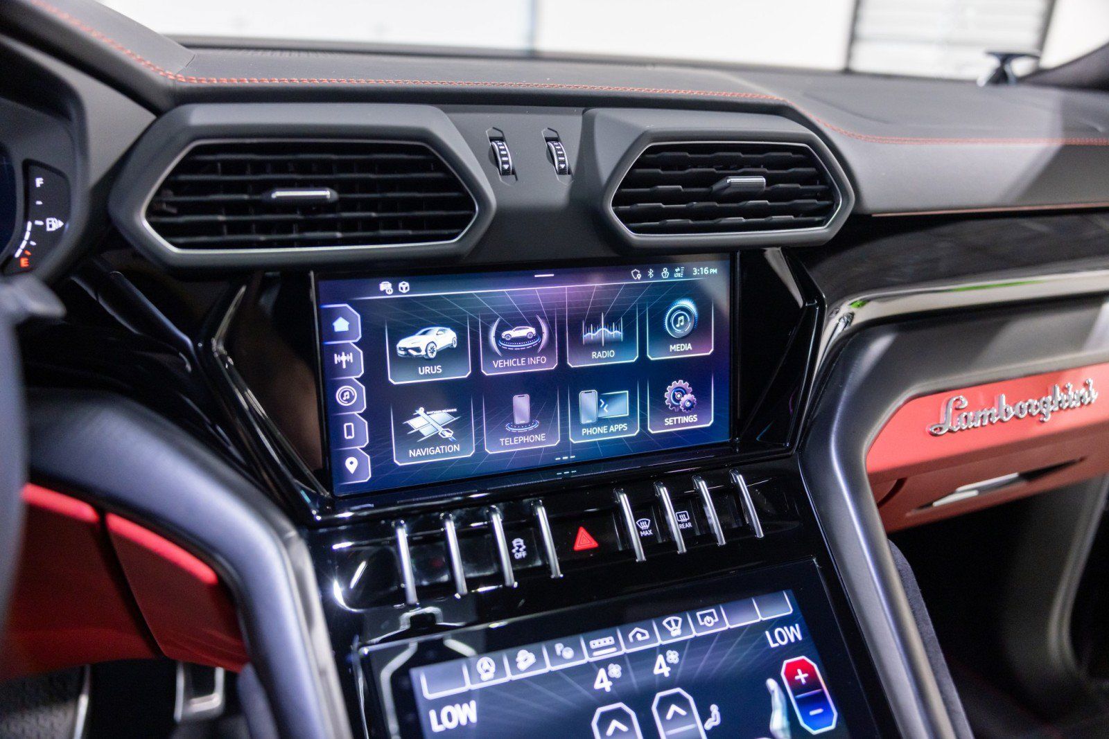 Used 2024 Lamborghini Urus S AWD/4WD image 43