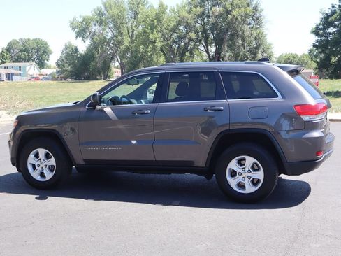 Used 2014 Jeep Grand Cherokee Laredo w/ Quick Order Package 23E AWD/4WD image 8
