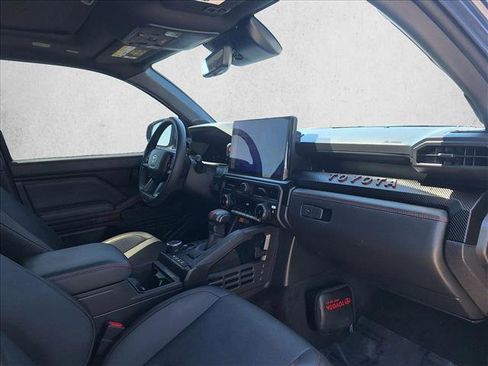 Certified 2025 Toyota Tacoma TRD Pro AWD/4WD image 18